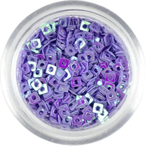 Kis körömdísz - világoslila lyukas négyzetek